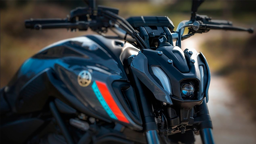 Yamaha MT15 V2.0: Ride & Handling